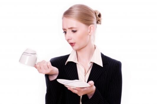 С чаша кафе против стреса на работното място - добре за жените, лошо за мъжете
