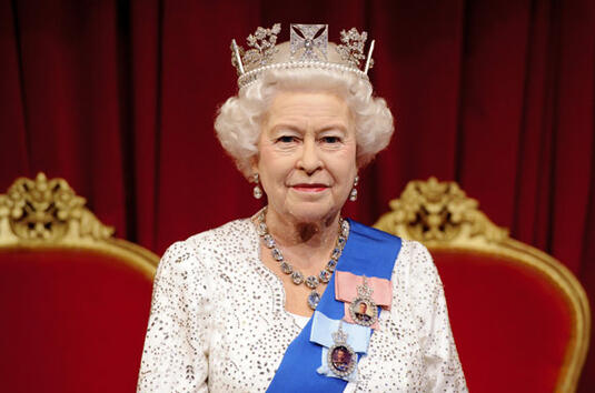 Кралица Елизабет II от восък