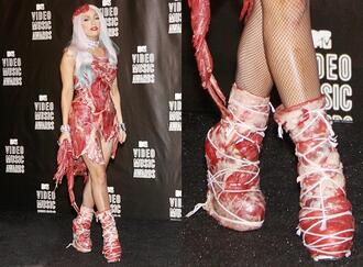 Лейди Гага с рокля от месо, част II