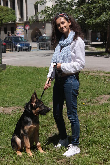 Невена и кучето пазач