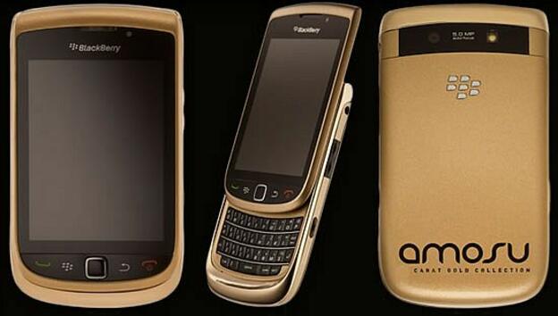 Дизайнерски BlackBerry, покрит със злато