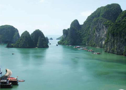 Изтока се оглежда в кристалните води на Виетнам