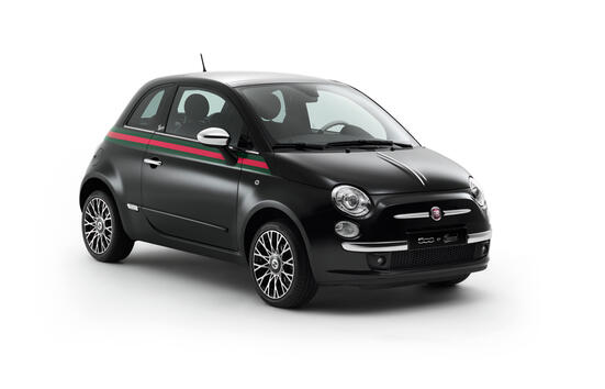 Viva Italia! Gucci разкрасиха любимия ни Fiat 500