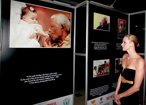 Фондацията на Нелсън Мандела навлиза в света на модата с благотворителна цел